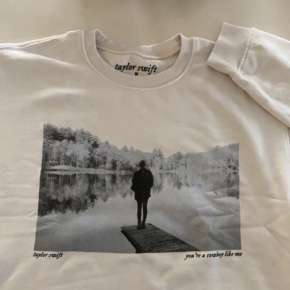 BRAND NEW Taylor Swift cowboy like me sweatshirt
